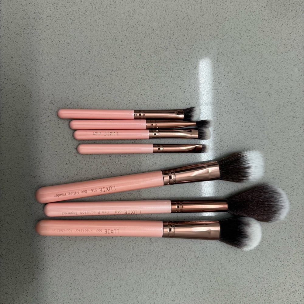 Luxie Pink and Brown Professional Makeup Brushes